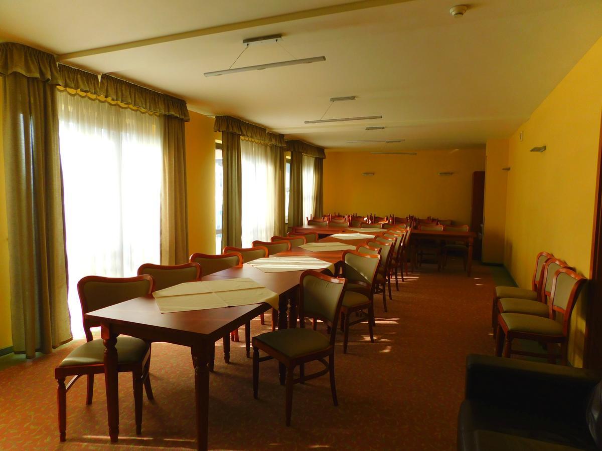 Hotel Piast Cedynia Exterior photo
